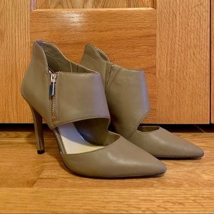 Jessica Simpson Grey Heels